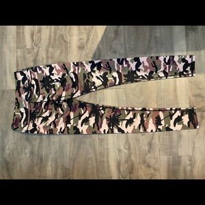 Beverly Beach by Dorit Camo Leggings